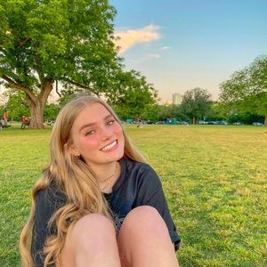 Meet your Posher, Nora